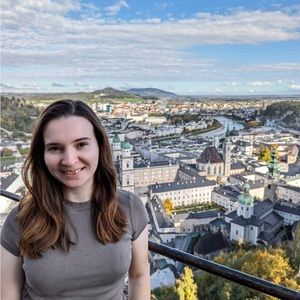 Meet your Posher, Julia